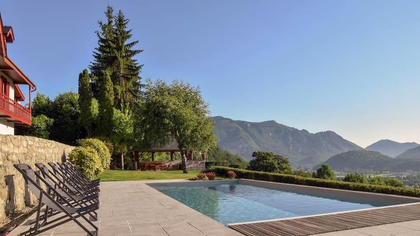 Le Chalet Des Pyrenees St Savin Saint-Savin  Exteriör bild